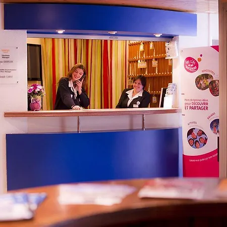 Pierre & Le Chamois Blanc アパートホテル 3*