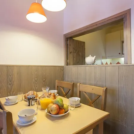 Pierre & Le Chamois Blanc シャモニー