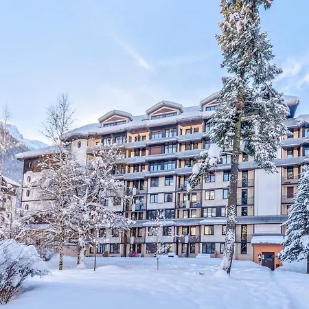 Pierre & Le Chamois Blanc