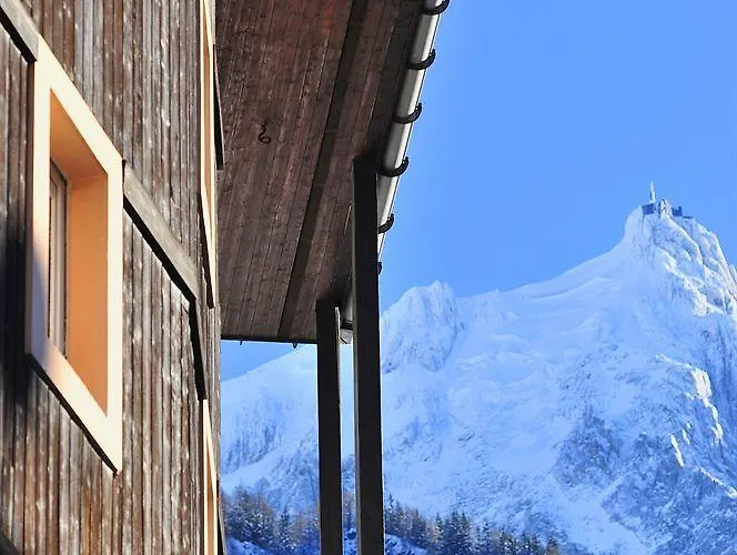 Pierre & Le Chamois Blanc Aparthotel 3*