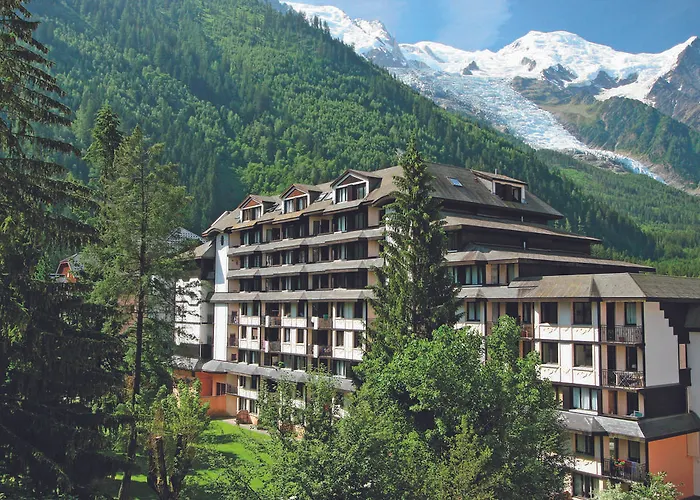 Pierre & Le Chamois Blanc