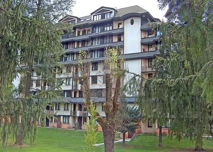 Pierre & Le Chamois Blanc Aparthotel 3*