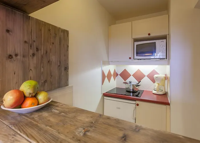 Pierre & Le Chamois Blanc